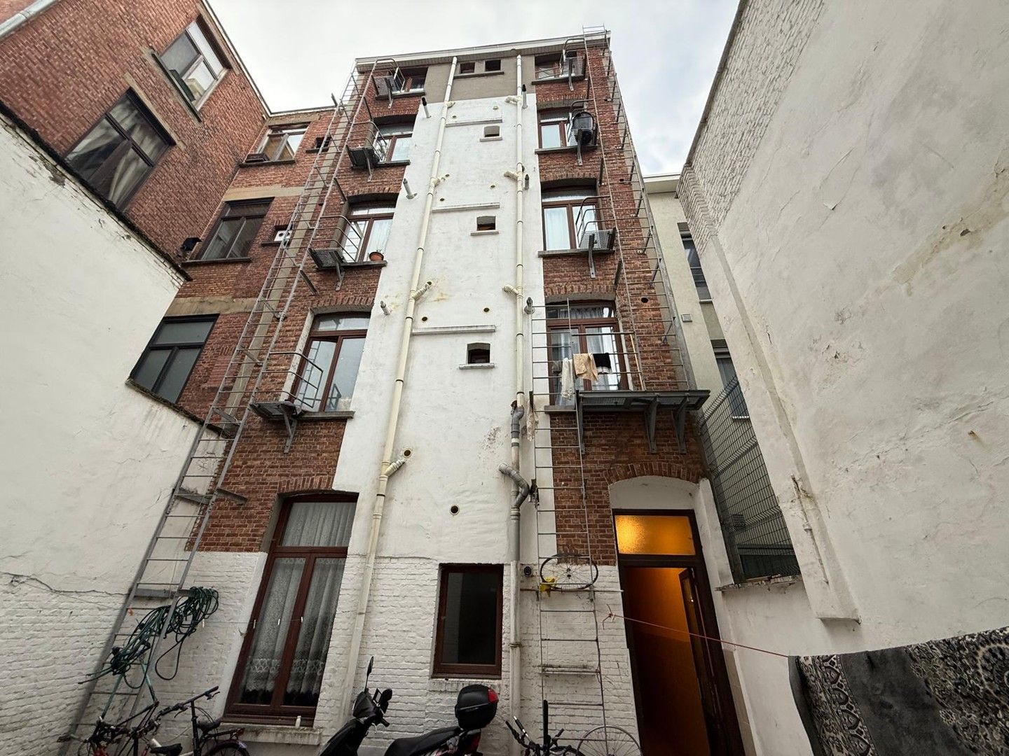 OPBRENGSTEIGENDOM - VERGUND 13 STUDIO'S foto 15