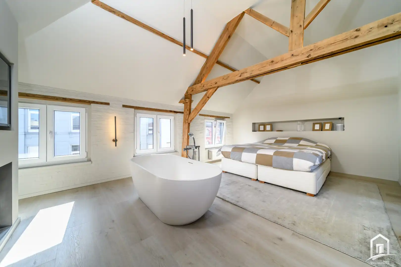 Unieke loftwoning met inpandige garage foto 12