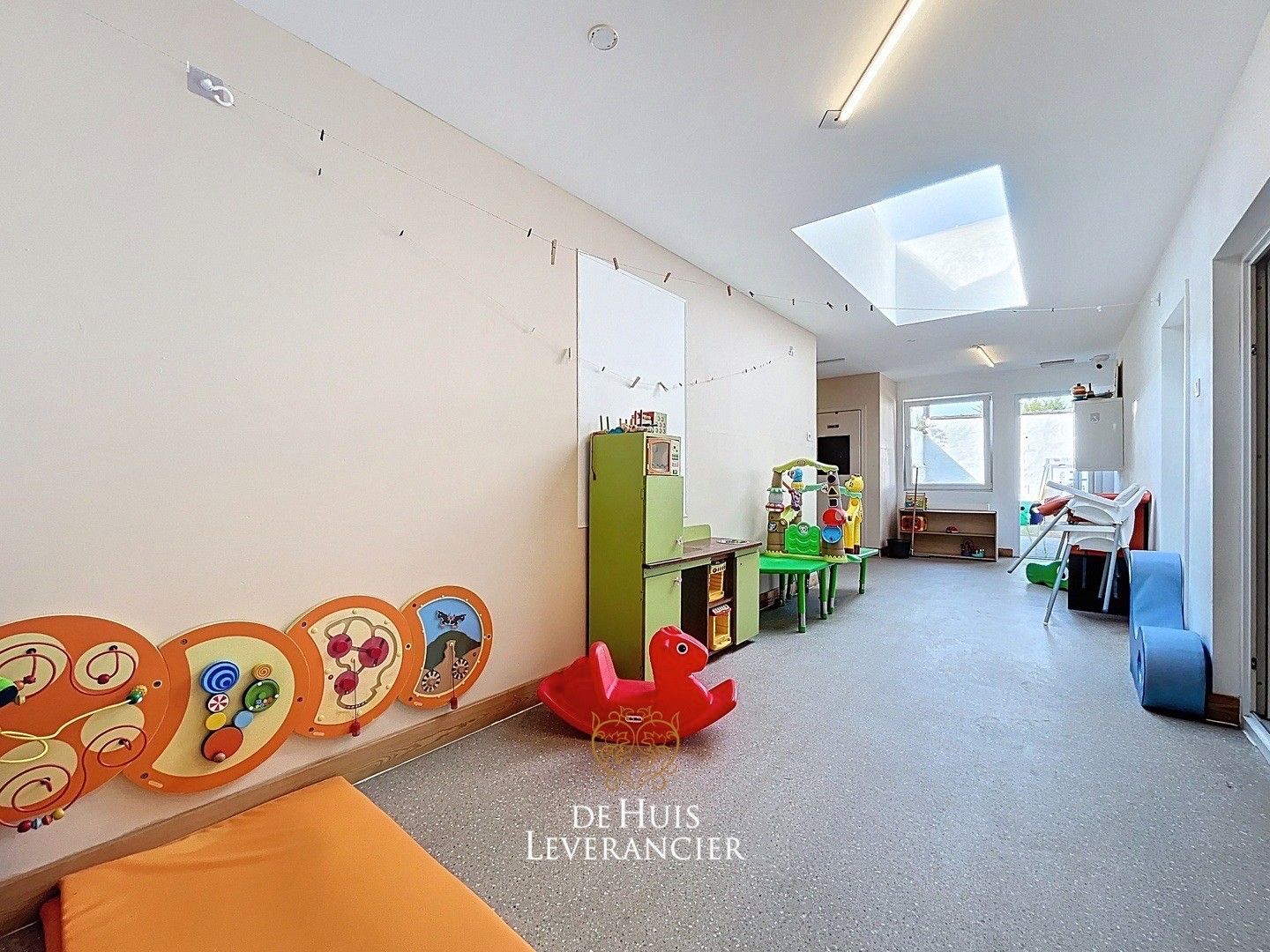 Uniek gebouw met handel en woongelegenheden te koop in Rumst foto 12