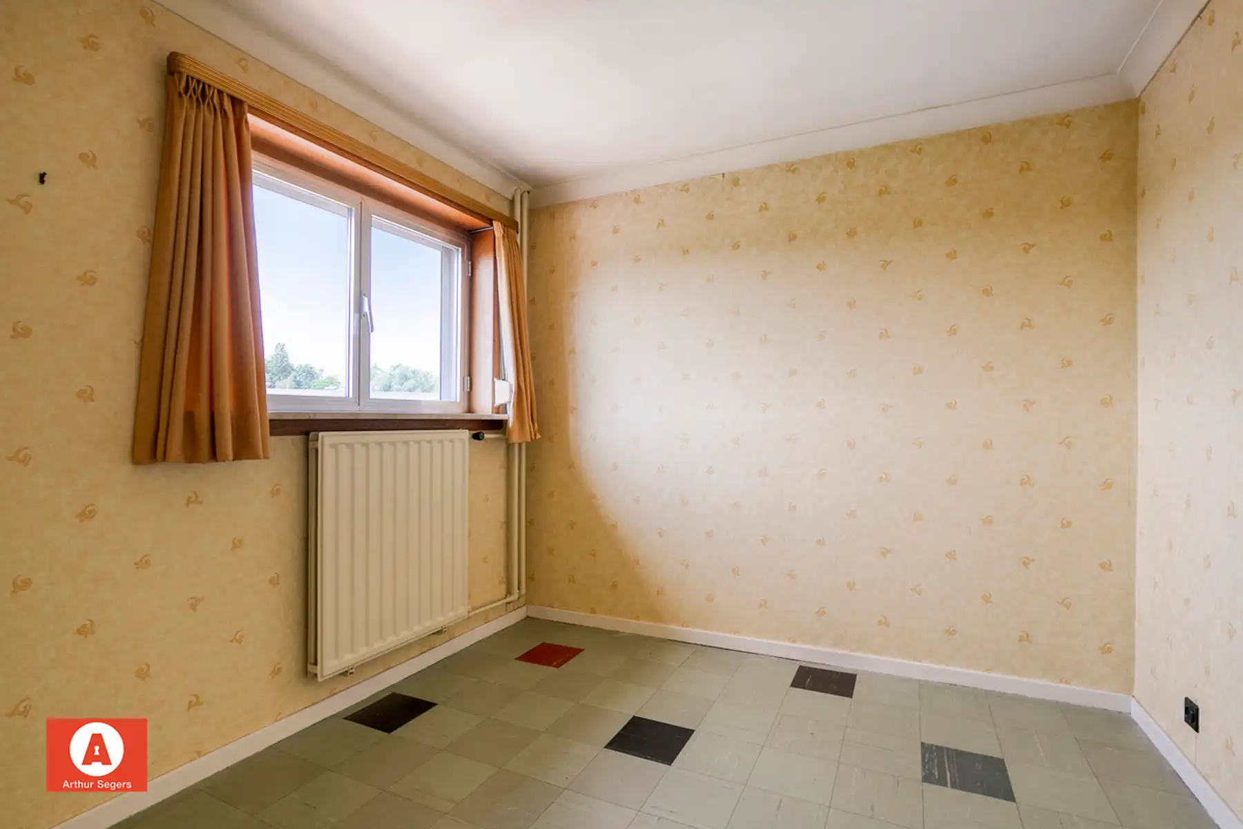 Te renoveren woning in doodlopende straat foto 14