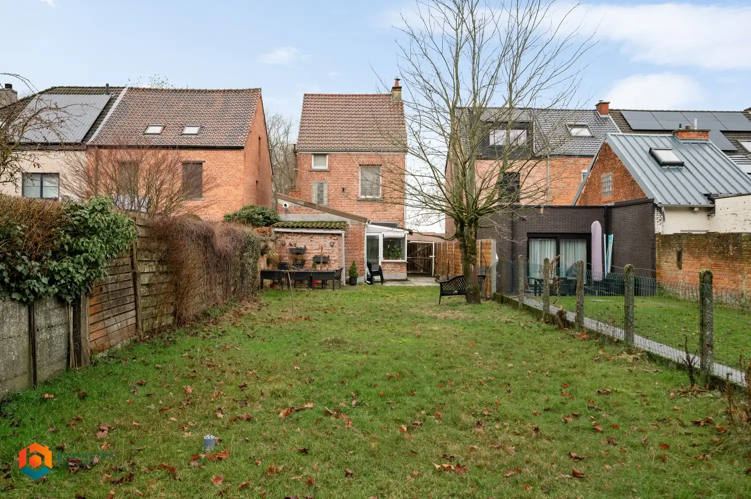Te renoveren woning met 3 slaapkamers, tuin en garage foto 11