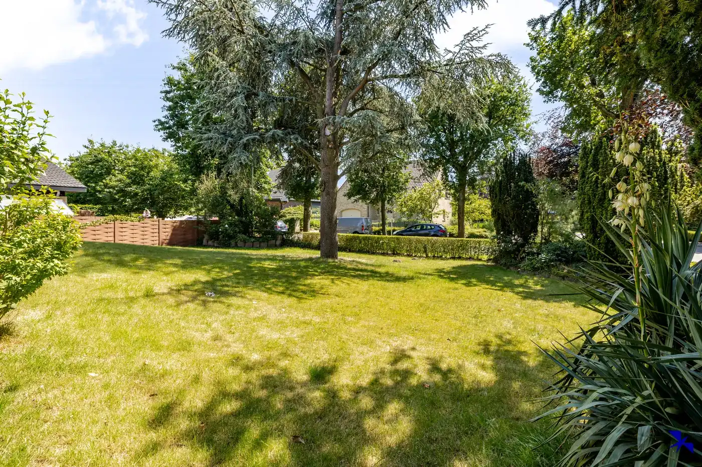 Karaktervolle villa met 5 slpks, dubbele garage en tuin foto 22