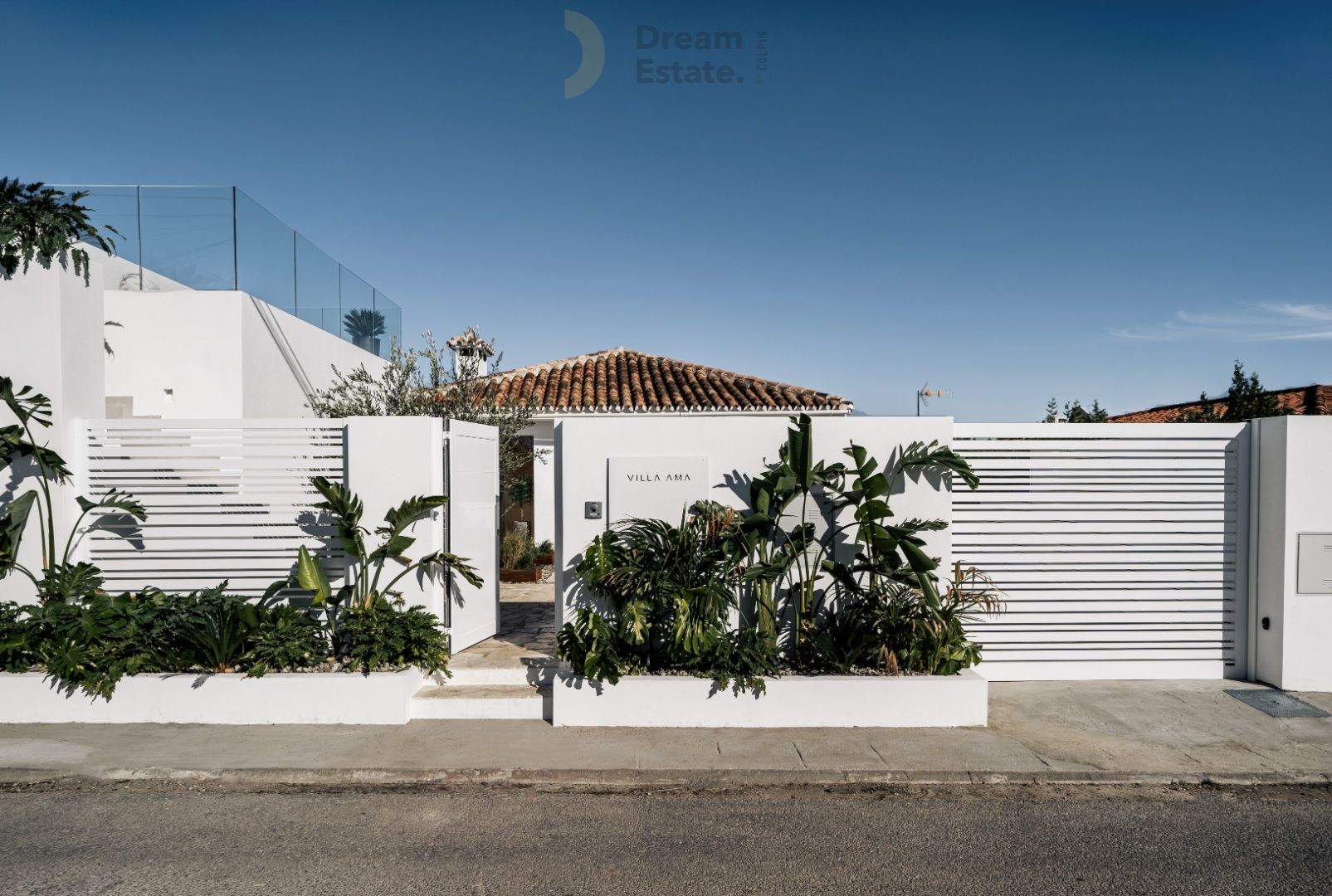 Moderne en strakke villa gelegen te Nueva Andalucia, Marbella. foto 44