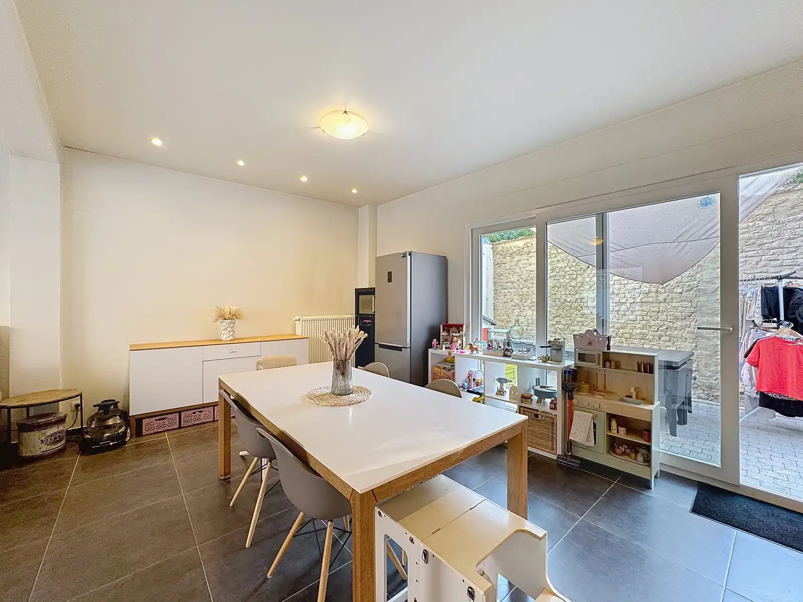 Instapklare stadswoning met 3 ruime slpk en zonnig terras! foto 5