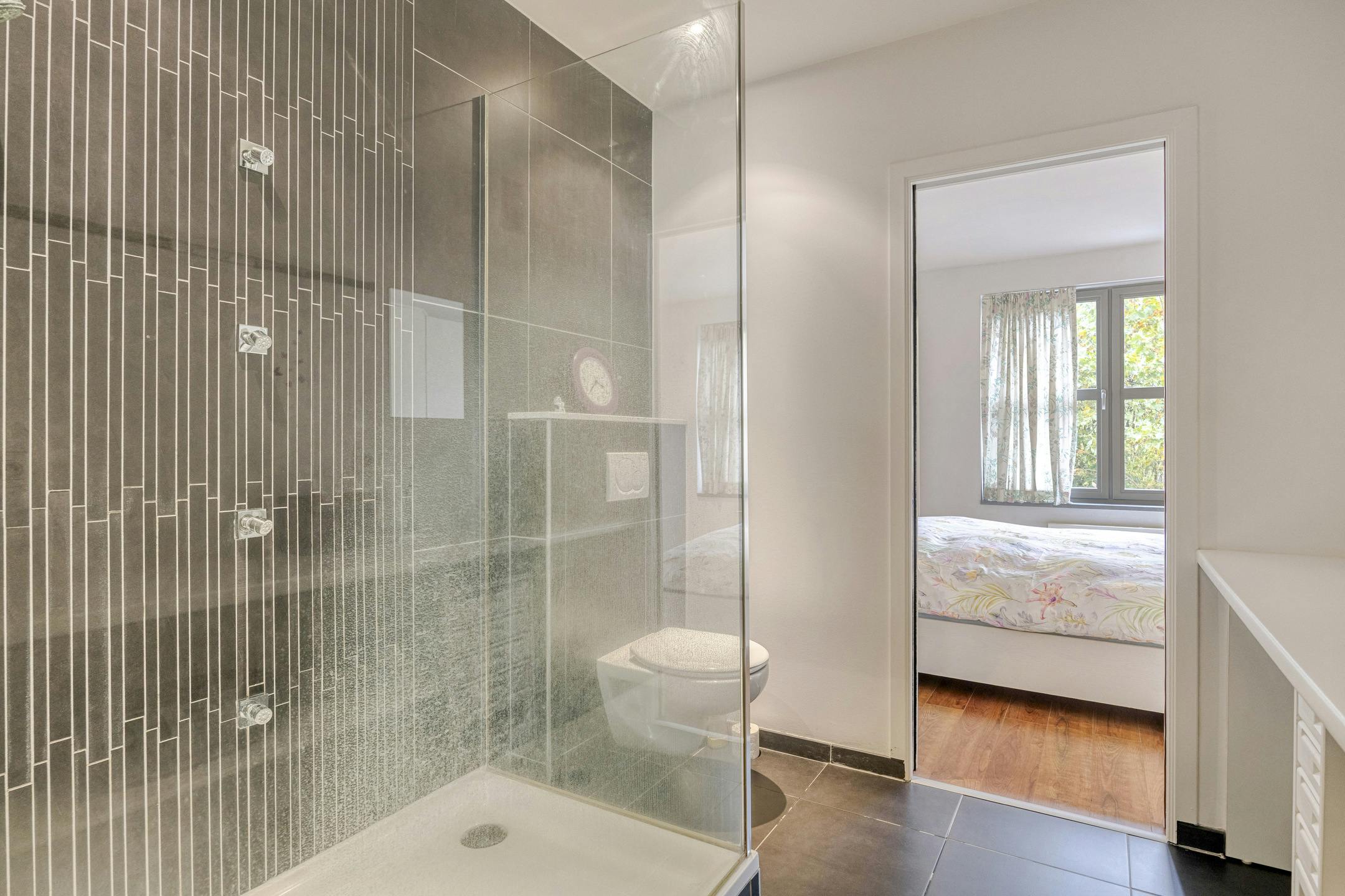 Instapklaar huis te koop in Boom foto 10