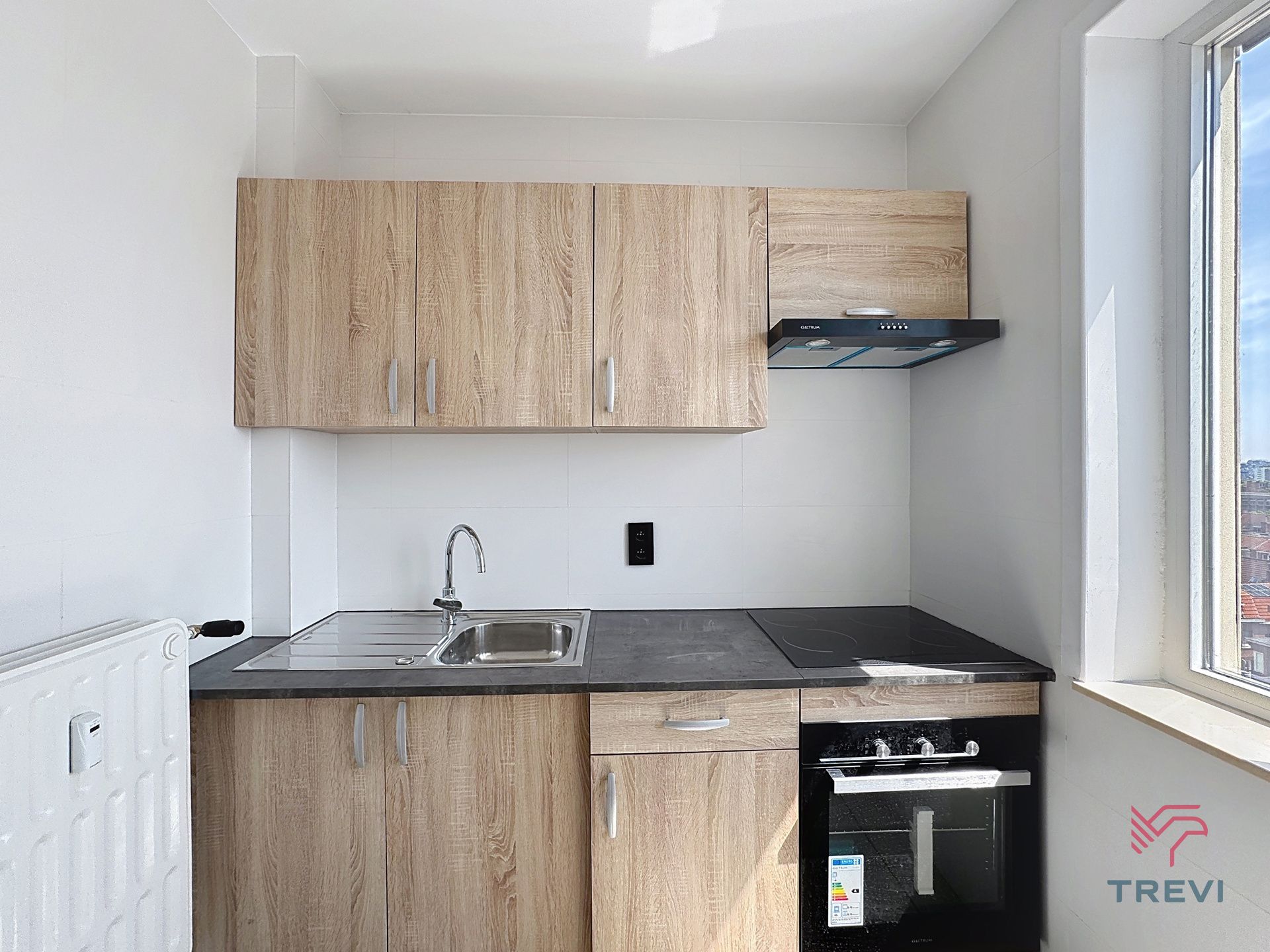 Ruim appartement met 1 slaapkamer + kantoor foto 4