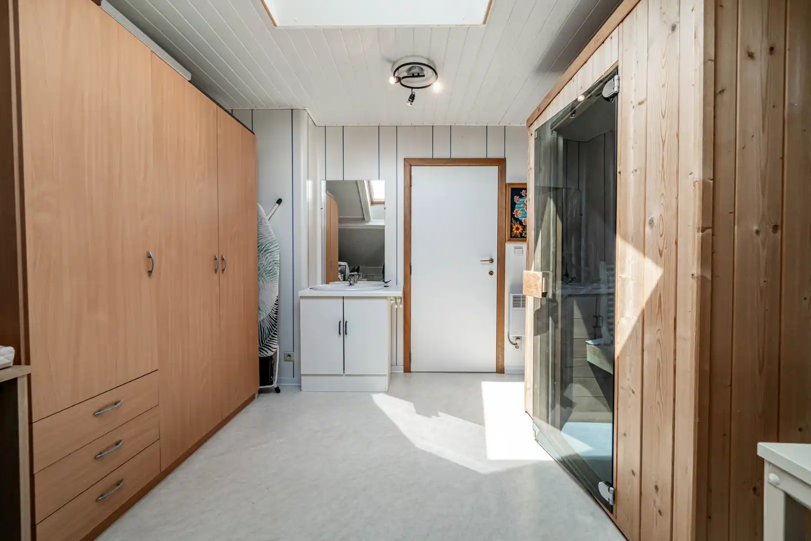 GERENOVEERDE, INSTAPKLARE GEZINSWONING MET 4 SLAAPKAMERS TE TUILT foto 19