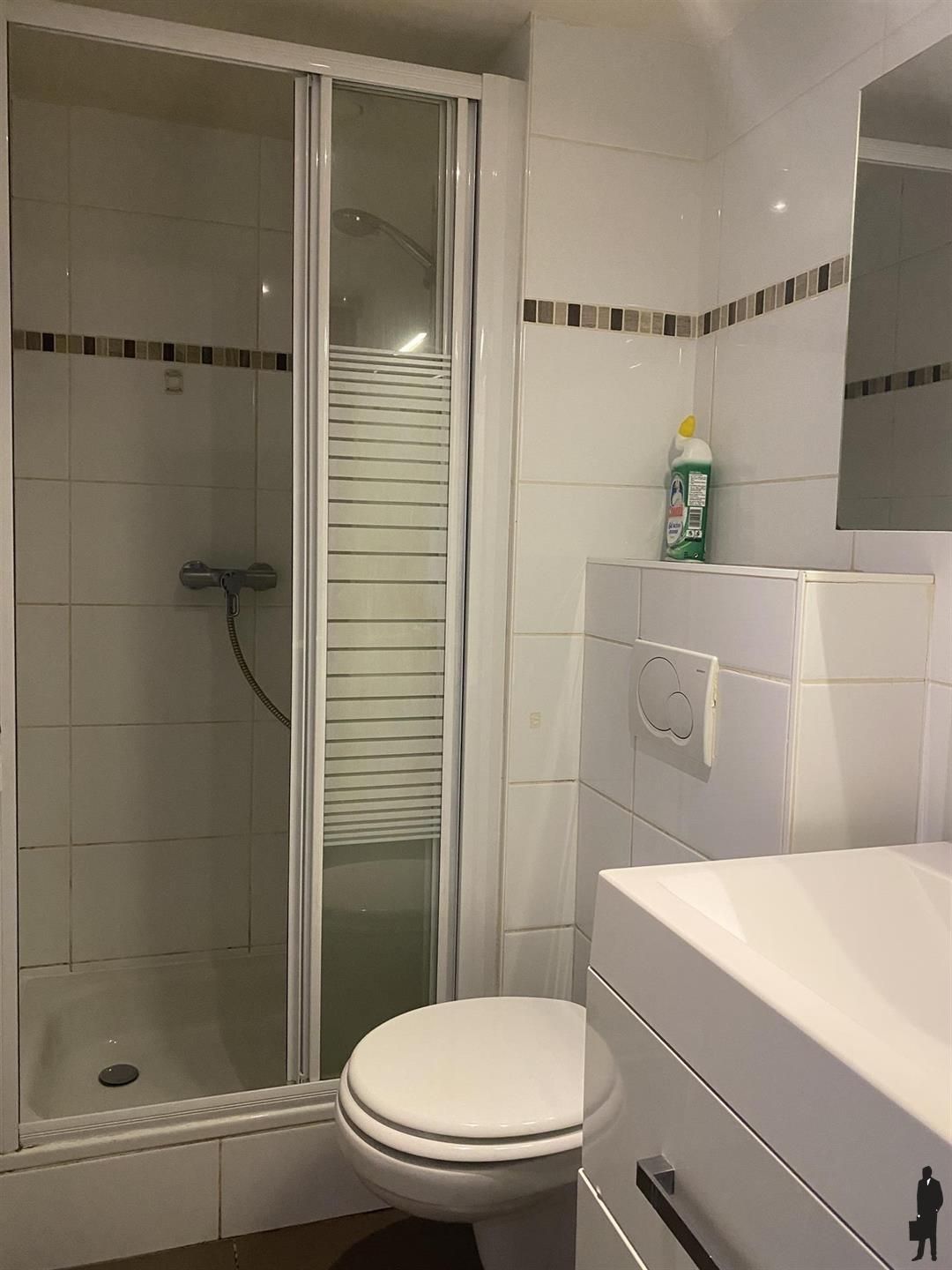 Volledig gemeubelde studio in het centrum van Antwerpen! foto 5