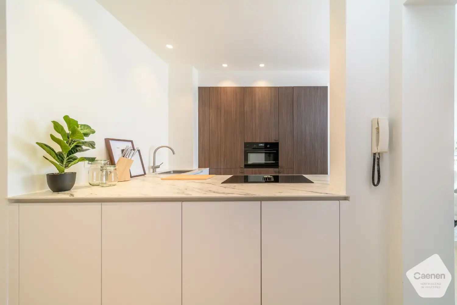 Luxueus gerenoveerd gelijkvloers appartement met zeezicht en zuidgerichte tuin foto 16