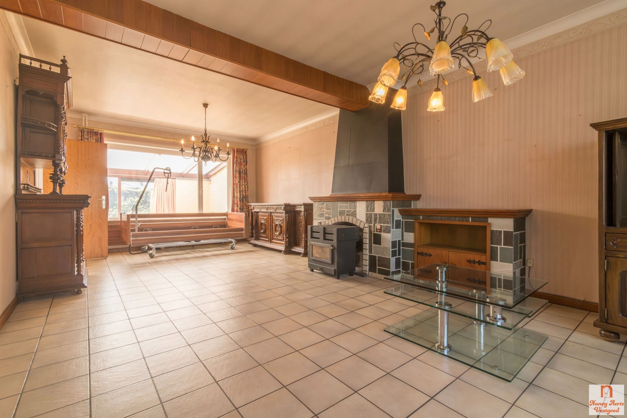 Charmante woning met grote tuin en renovatiemogelijkheden foto 8