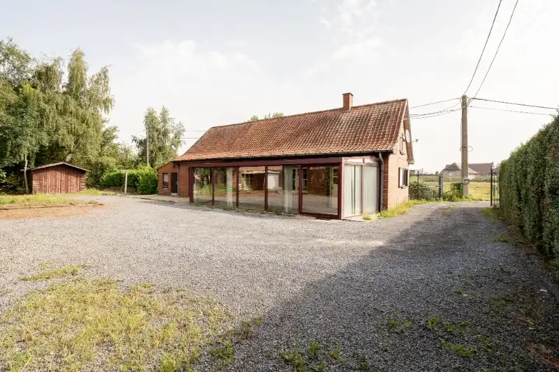 Landelijk gelegen woning op een perceel van ca. 860m² foto 6