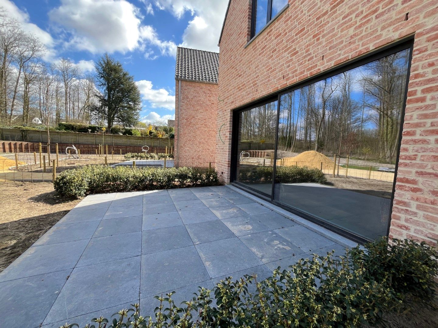 Landelijke nieuwbouwwoning in hartje Dikkelvenne foto 22