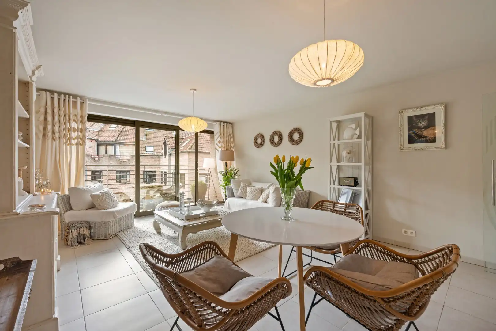 Verzorgd appartement met 2 slaapkamers, balkon, garage en berging in Menen-centrum foto 3