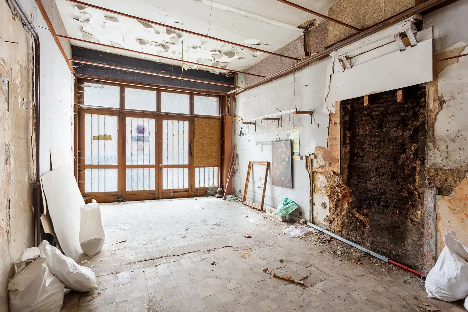 Ruime te renoveren woning met tuin en garage foto 3