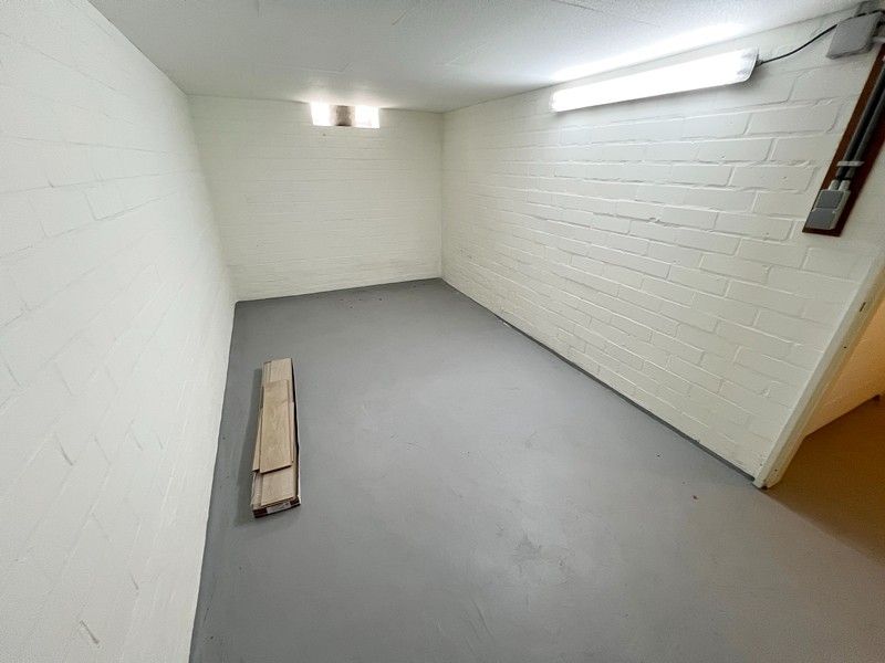 Volledig gerenoveerd appartement met 1 slaapkamer, kelderberging en garagebox foto 16