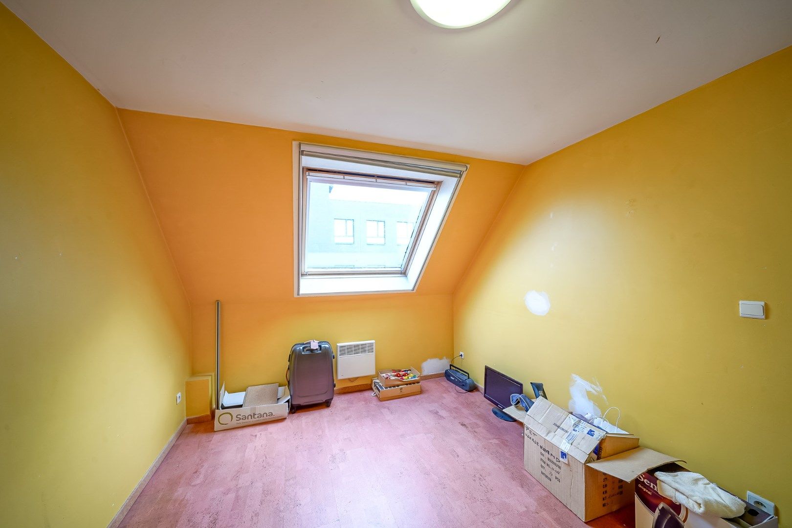 Ruim duplex appartement met 3 slaapkamers, garage en handelsruimte foto 12