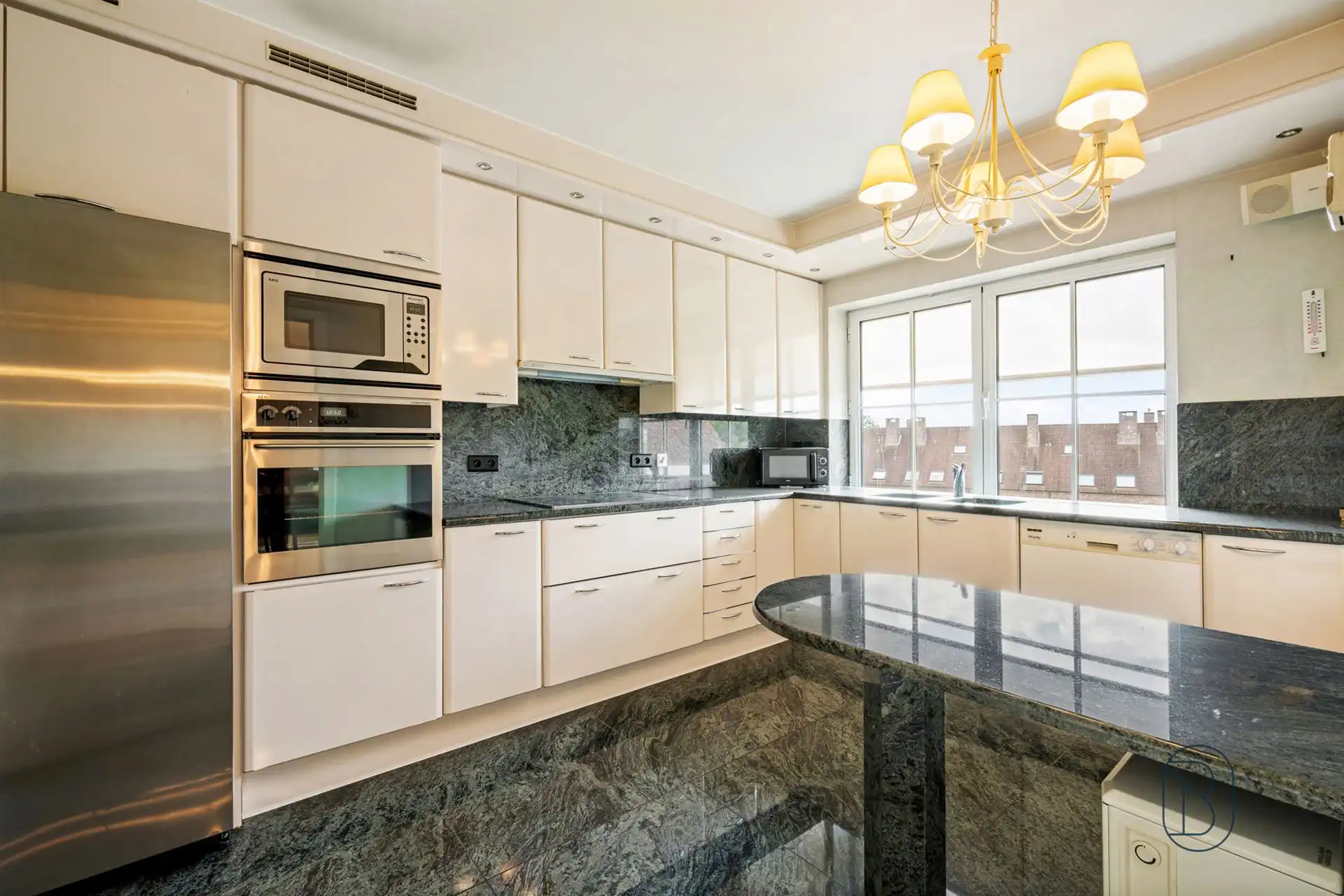 Exclusief appartement van 184 m² in het centrum van Waregem! foto 8
