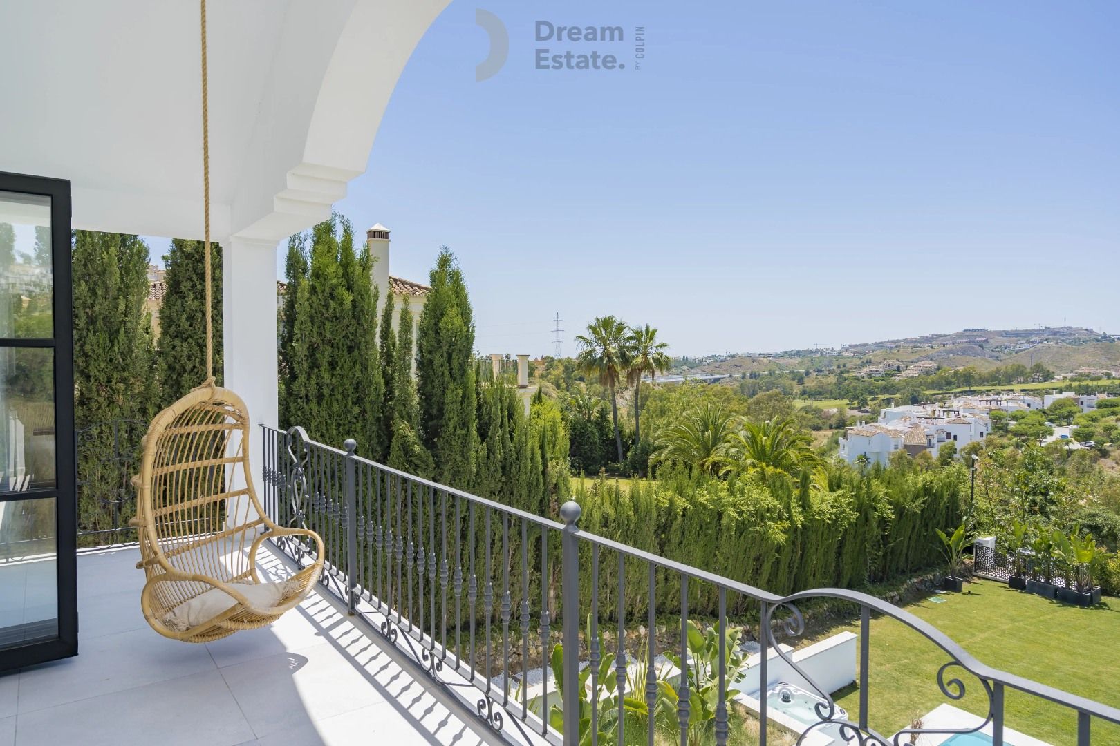 Een mooie ruime villa in de exclusieve afgesloten gemeenschap van Puerto del Capitán, Nueva Andalucia. foto 27