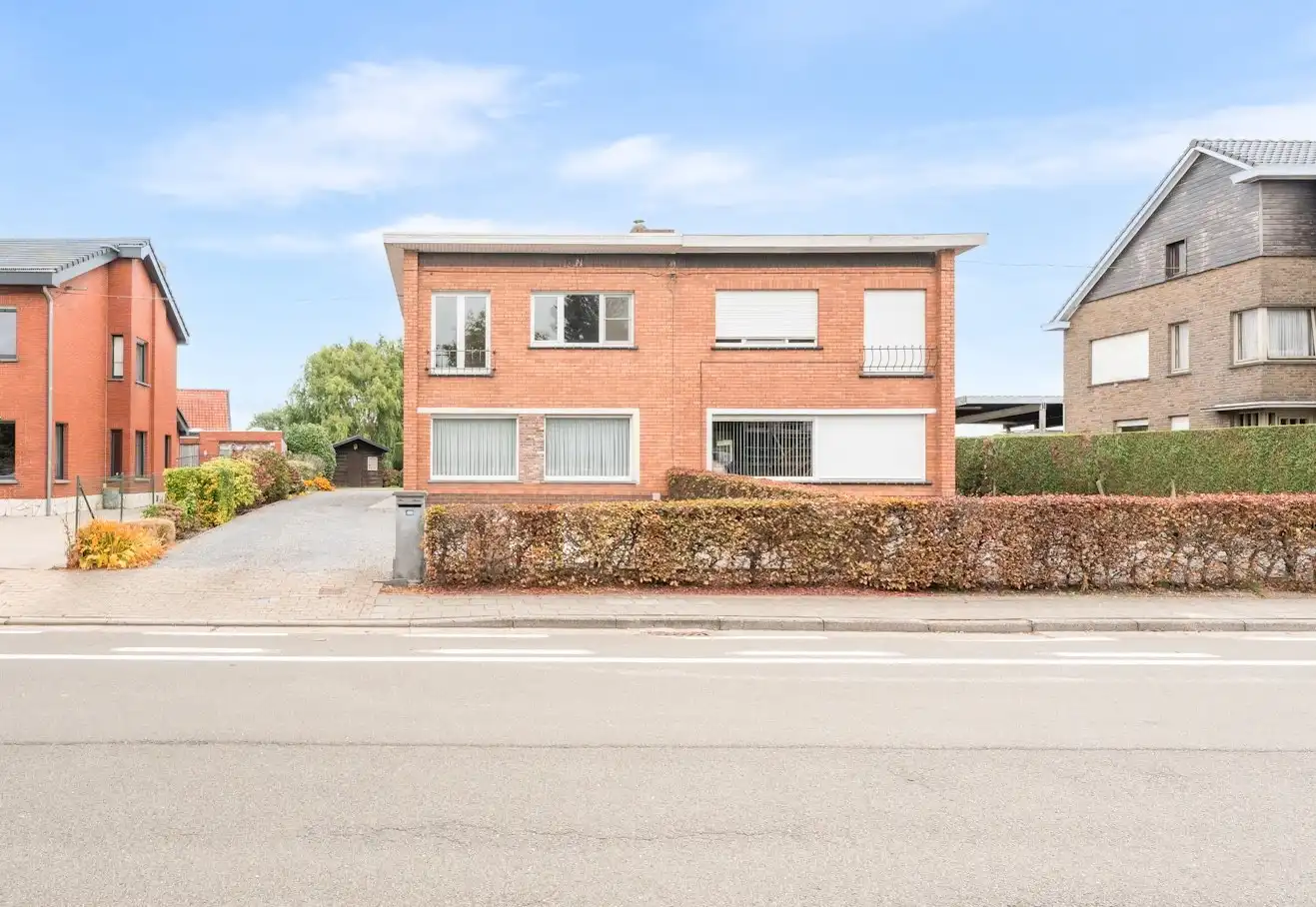 Lichtrijke en stevig gebouwde halfopen woning op een perceel van 794 m² foto 19