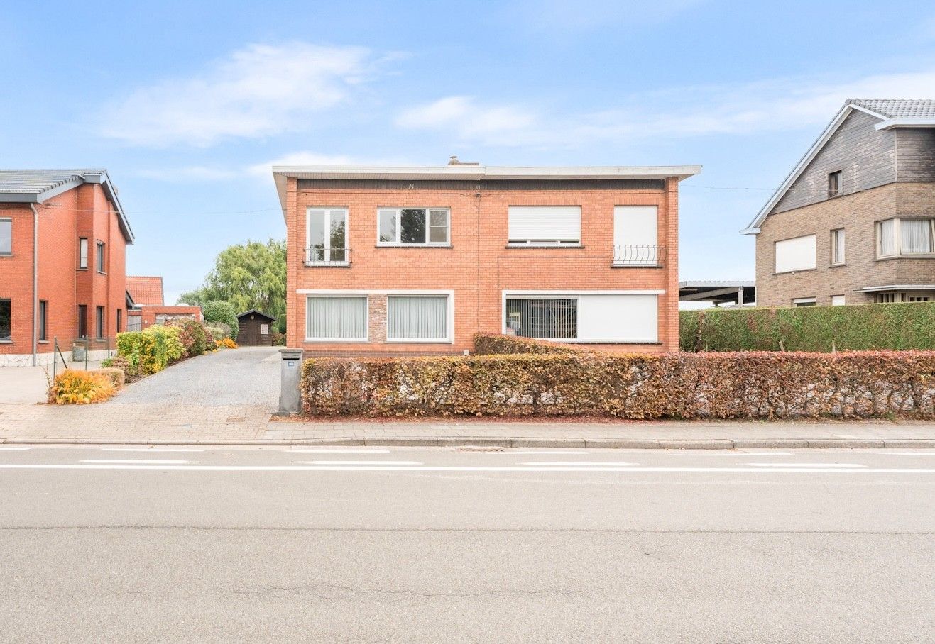 Lichtrijke en stevig gebouwde halfopen woning op een perceel van 794 m² foto 19