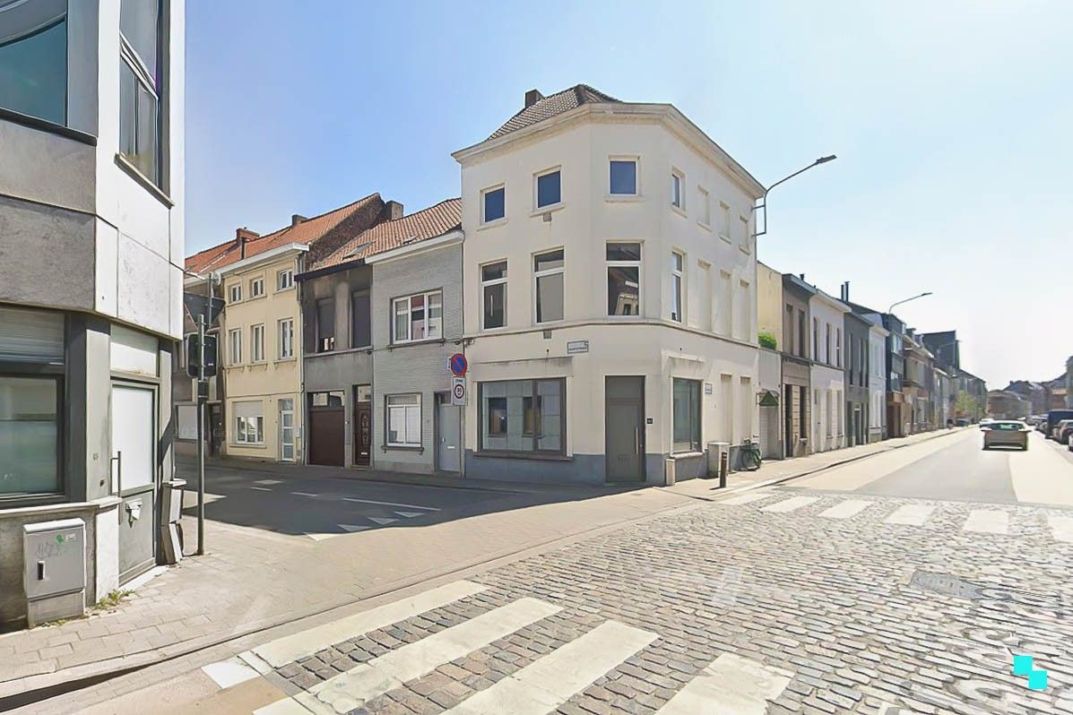Karaktervolle gezinswoning nabij centrum Kortrijk foto 2