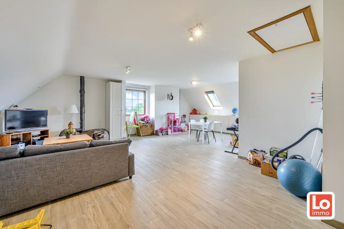 VERKOCHT! Ruime, charmante en degelijke alleenstaande villa met inpandige garage op een rustige en makkelijk bereikbare locatie tussen Lochristi en Gent. foto 31