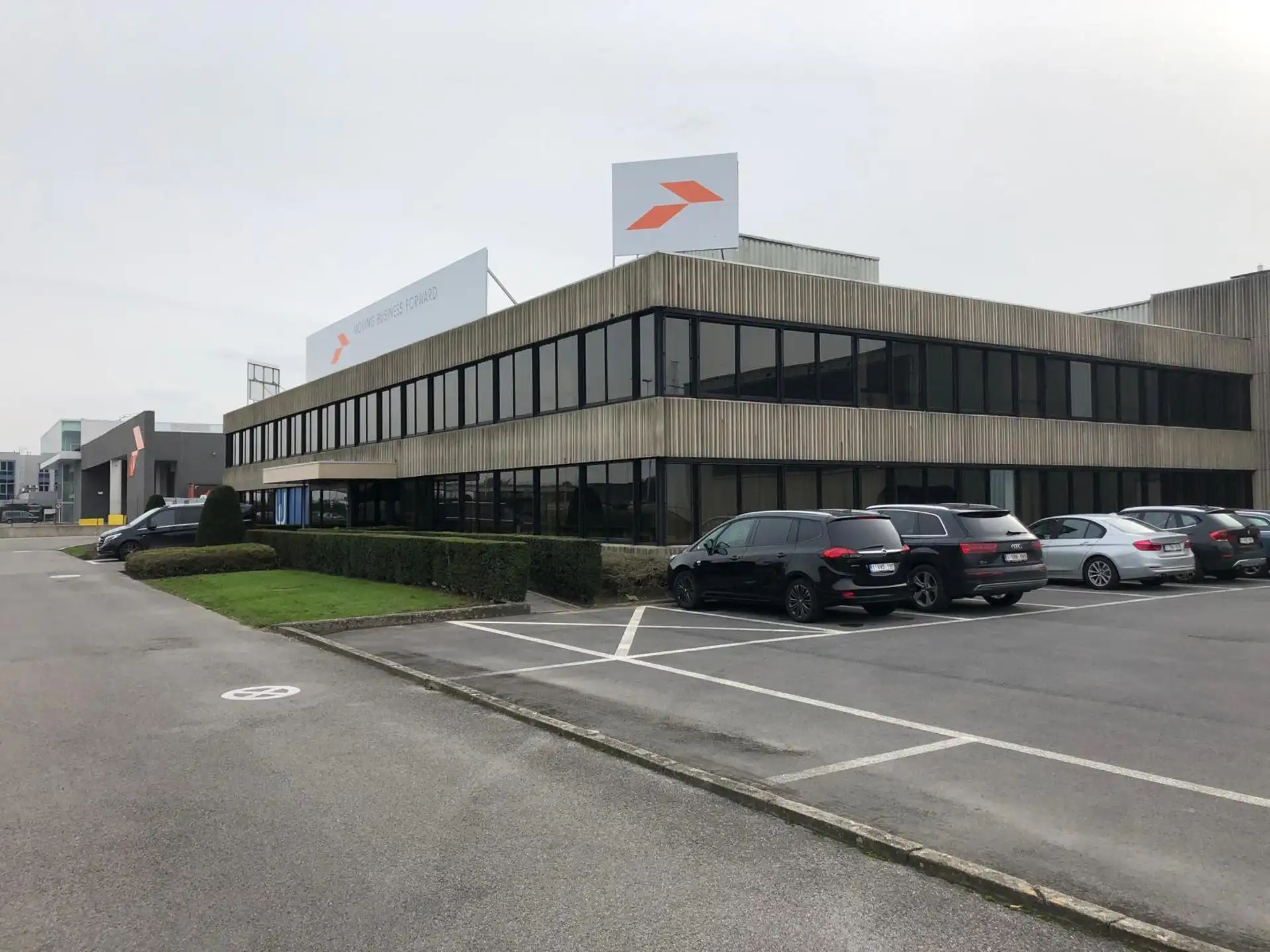 Logistiek magazijn langs E17 tot +/- 3.000m² met loskades foto 15