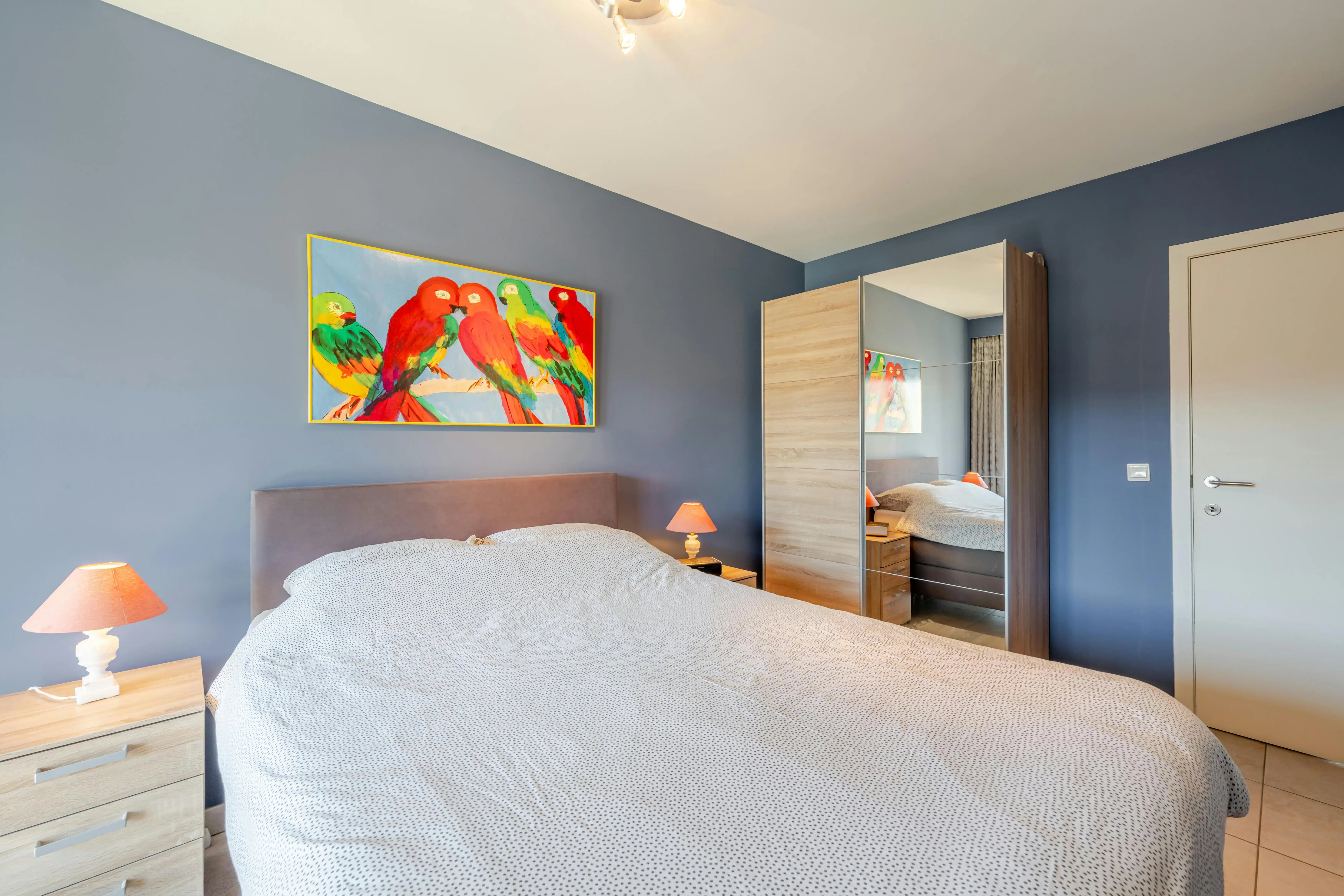 Ruim 2-slaapkamer appartement met zonnig terras te Oostende foto 12