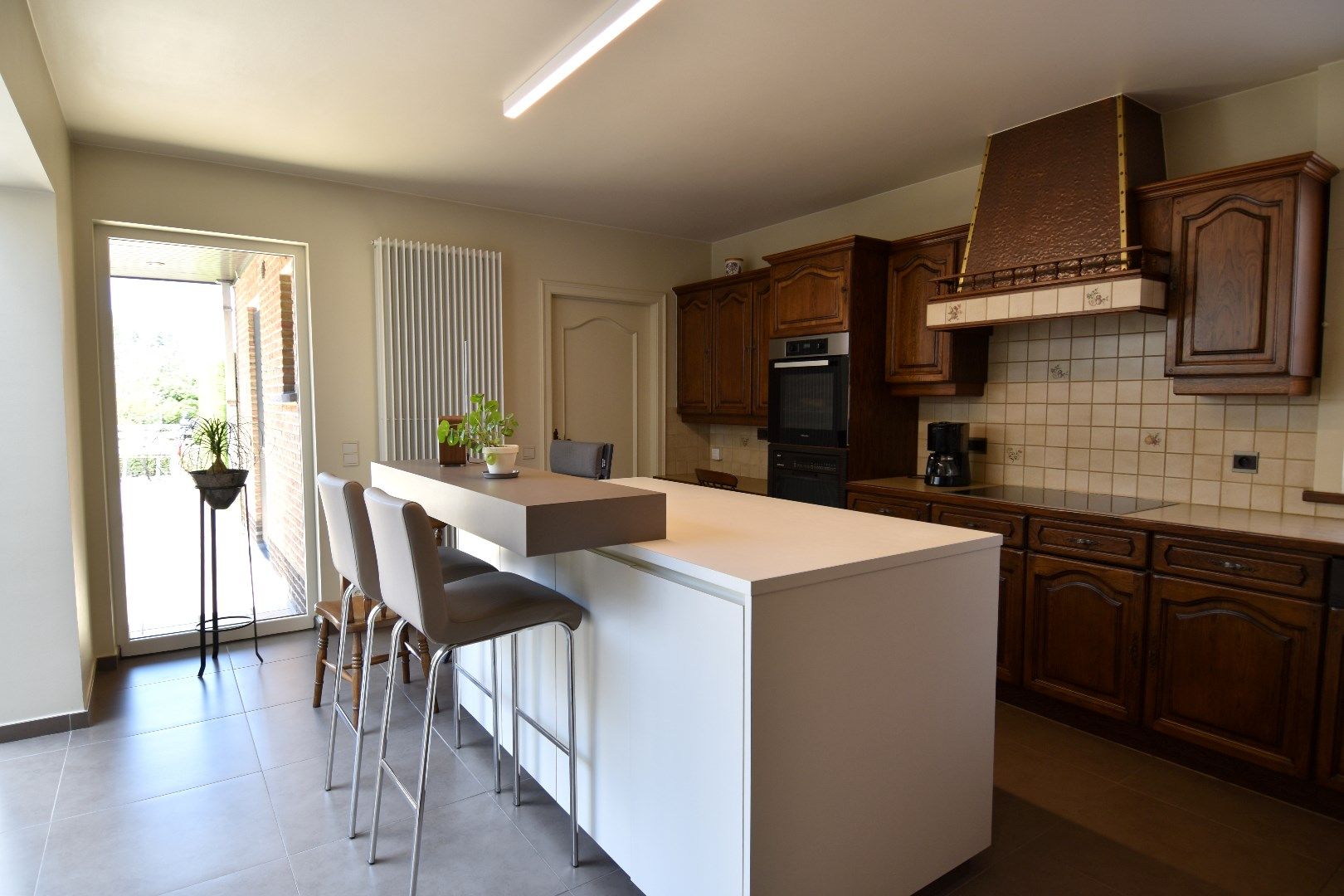 Instapklare HOB met 3 slaapkamers, garage, zolder op een perceel van 1329 m² te Sint-Eloois-Winkel foto 3