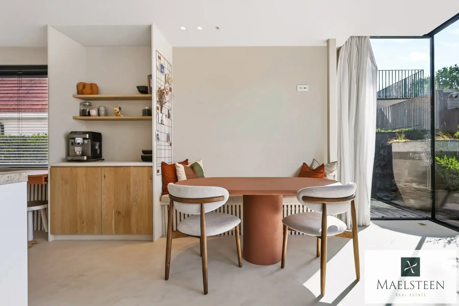 Top afgewerkte, instapklare villa op 1076 m² in Sint-Andries foto 12