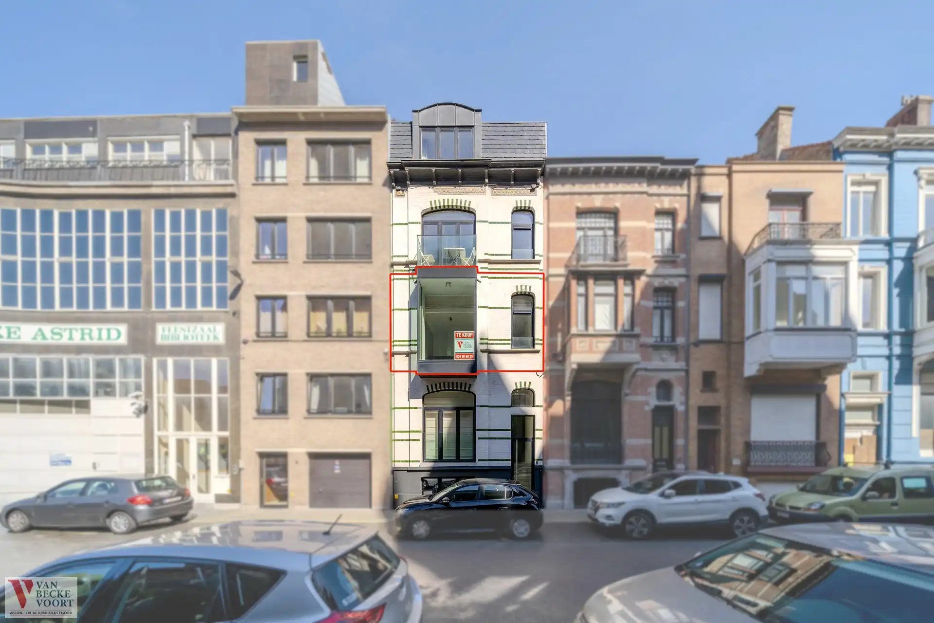 Appartement in gerenoveerd eclectisch herenhuis aan de Sint-Jozefkerk foto 13