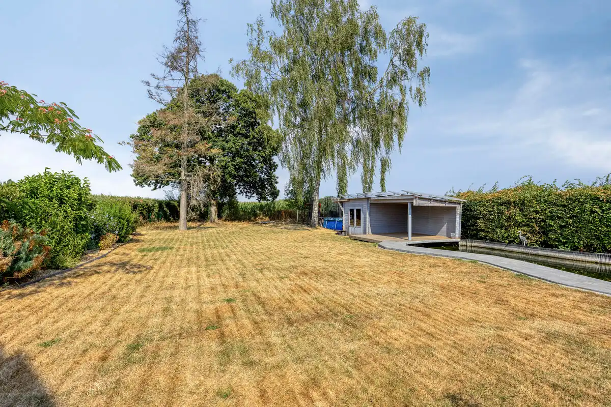 TIJDLOZE VOLLEDIG GERENOVEERDE VILLA OP EEN PERCEEL VAN 16A81CA TE RIEMST foto 30