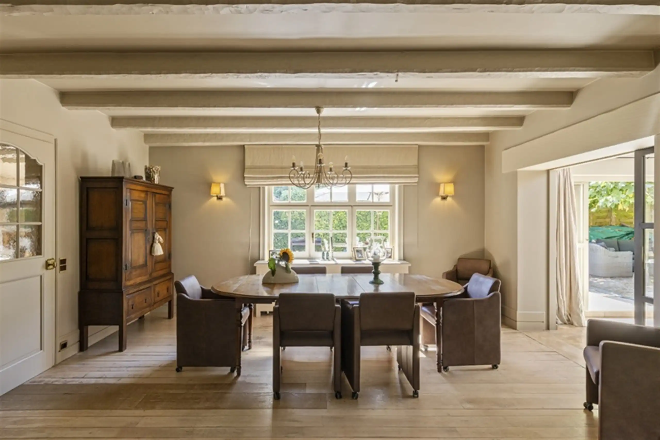 Warme thuisplek: charmante villa op 1084 m² met dubbele garage foto 8