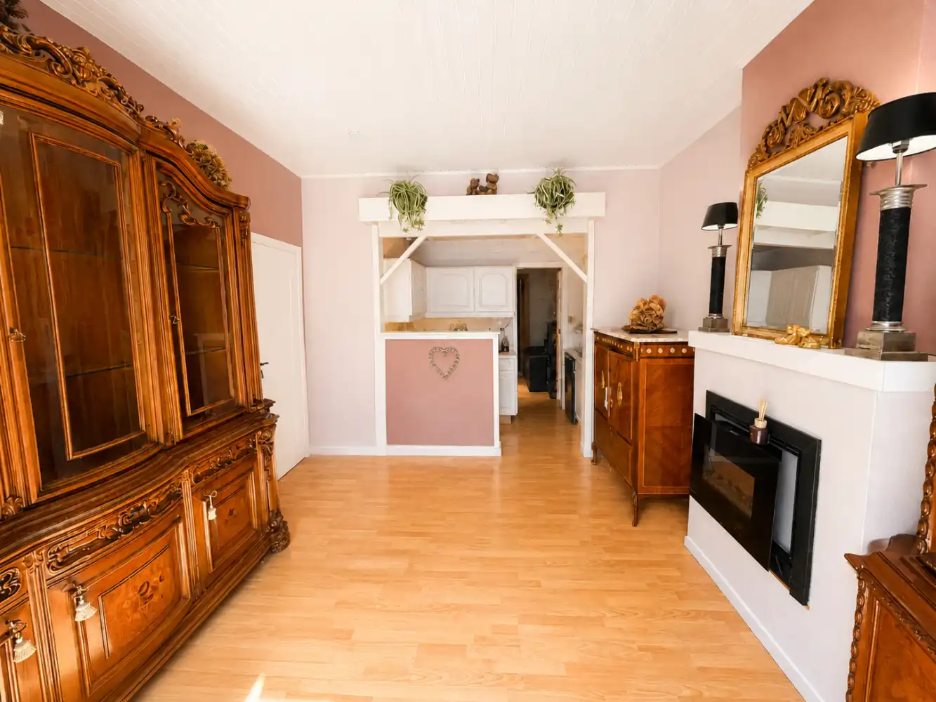 Centraal gelegen 2 slaapkamer appartement foto 4