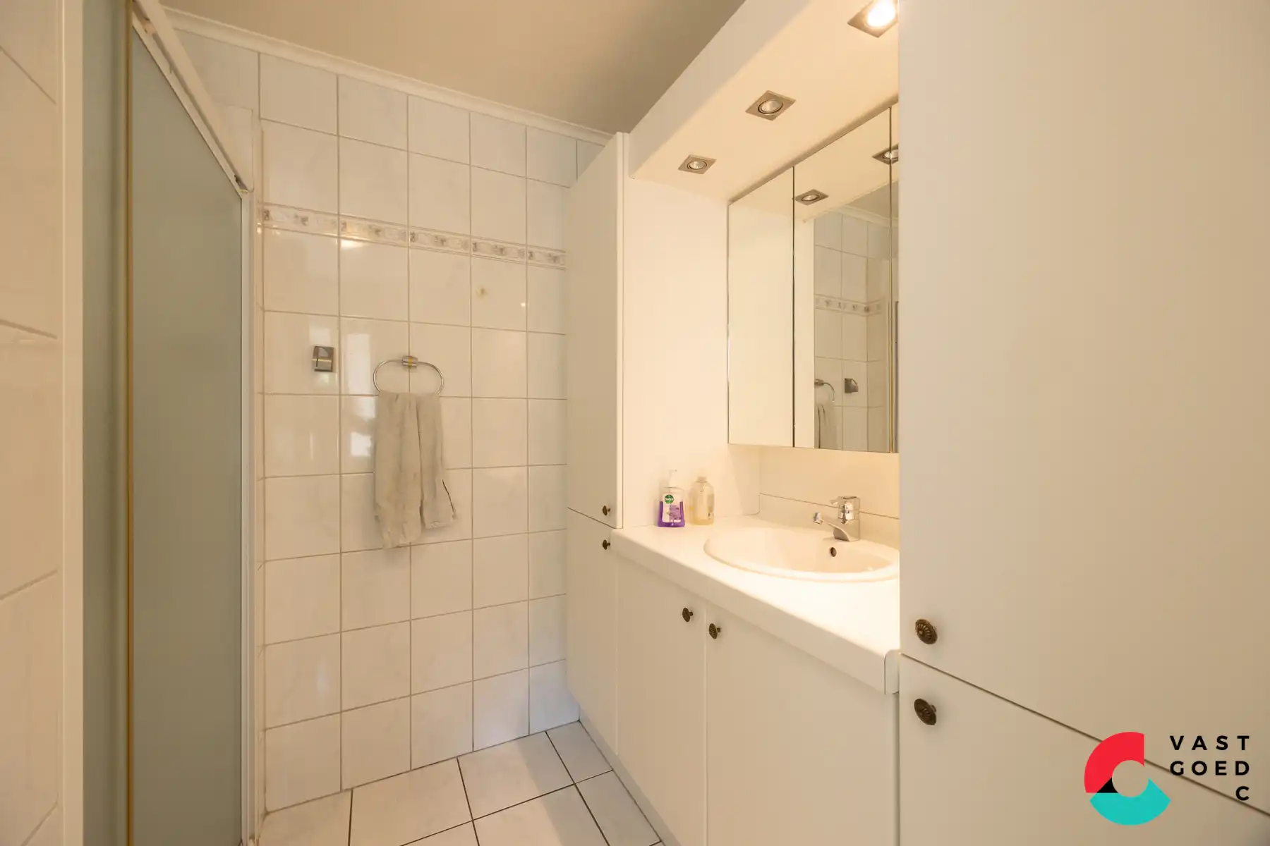 Te renoveren gezinswoning in het centrum van Hamont-Achel foto 13