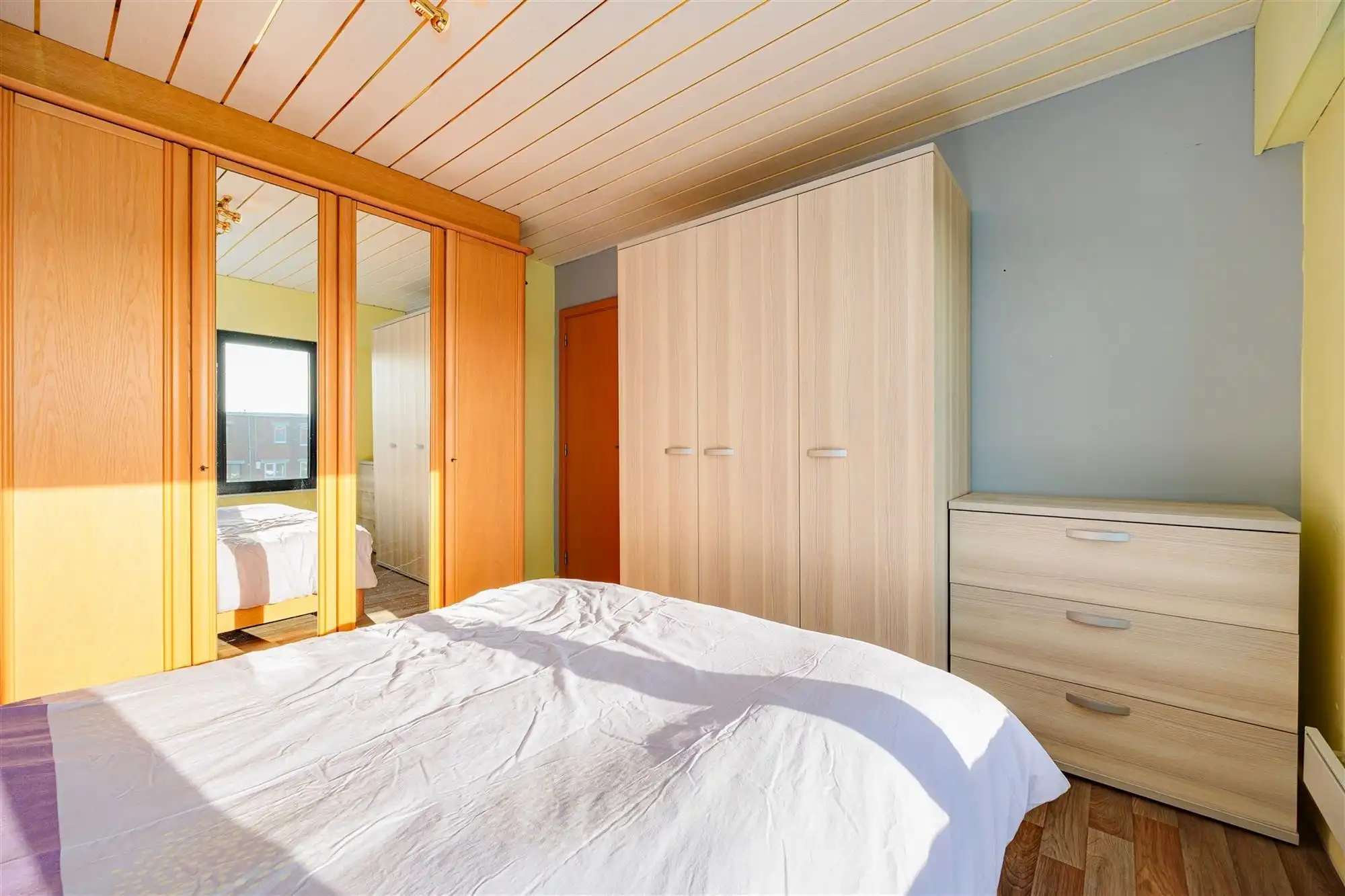 Ruime HOB met 3 slaapkamers, garage en Z-tuin. foto 16