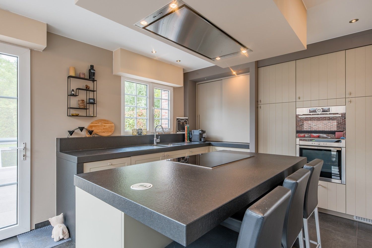 INSTAPKLARE WONING I ZWEMBAD I 4 SLPK foto 13