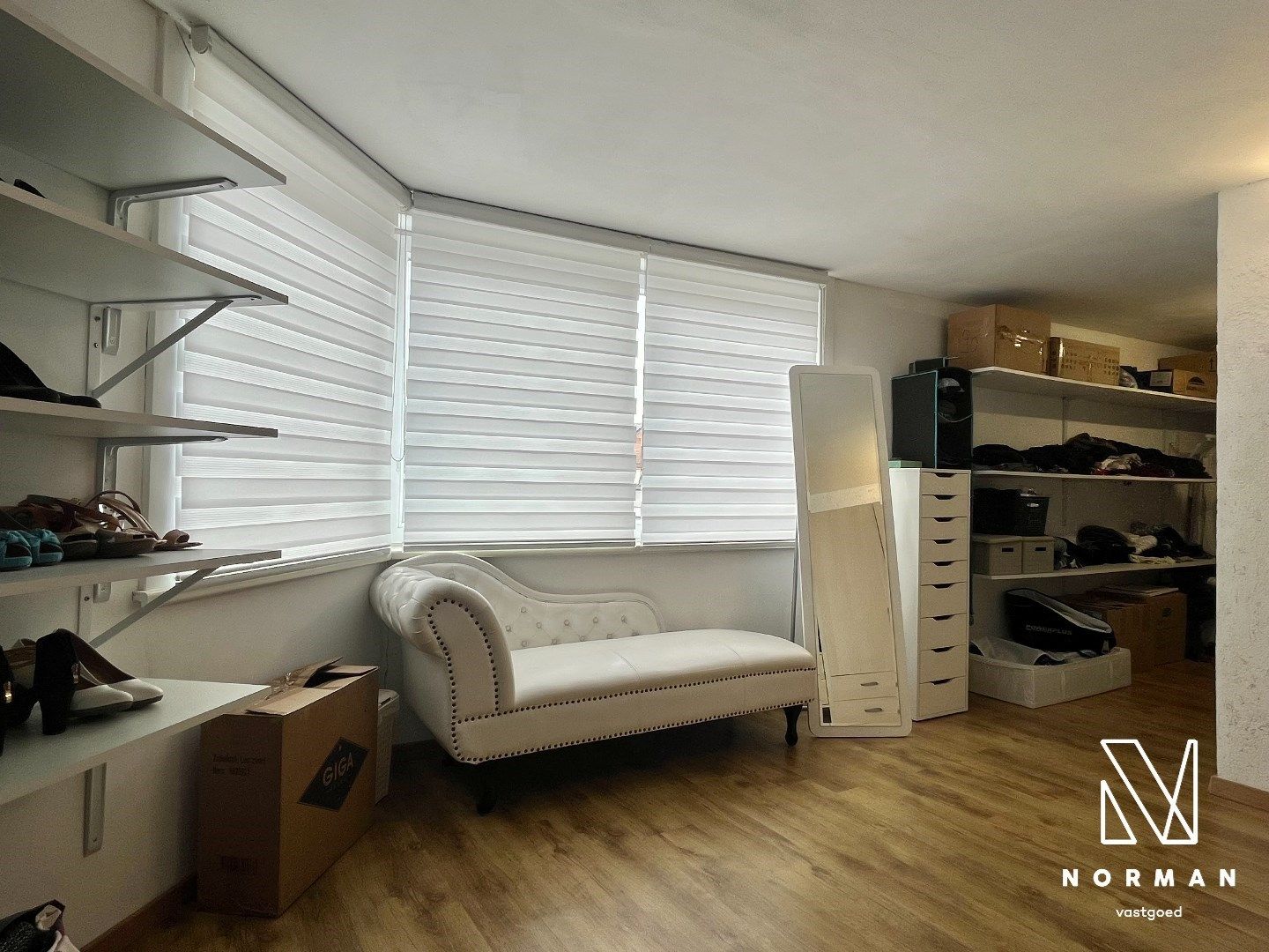 Halfopen woning te koop met handelsruimte in Harelbeke!  foto 15