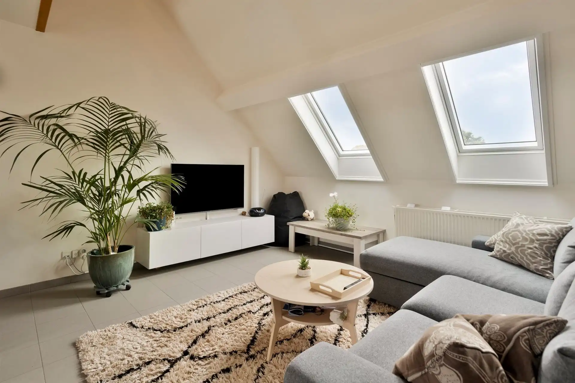 Dakappartement met schitterend terras en autostaanplaats foto 2