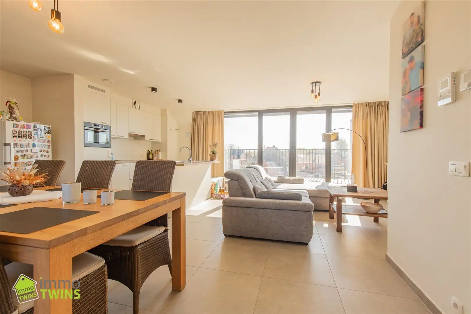 Modern appartement met terras en staanplaats te Grembergen bij Dendermonde  foto {{pictureIndex}}