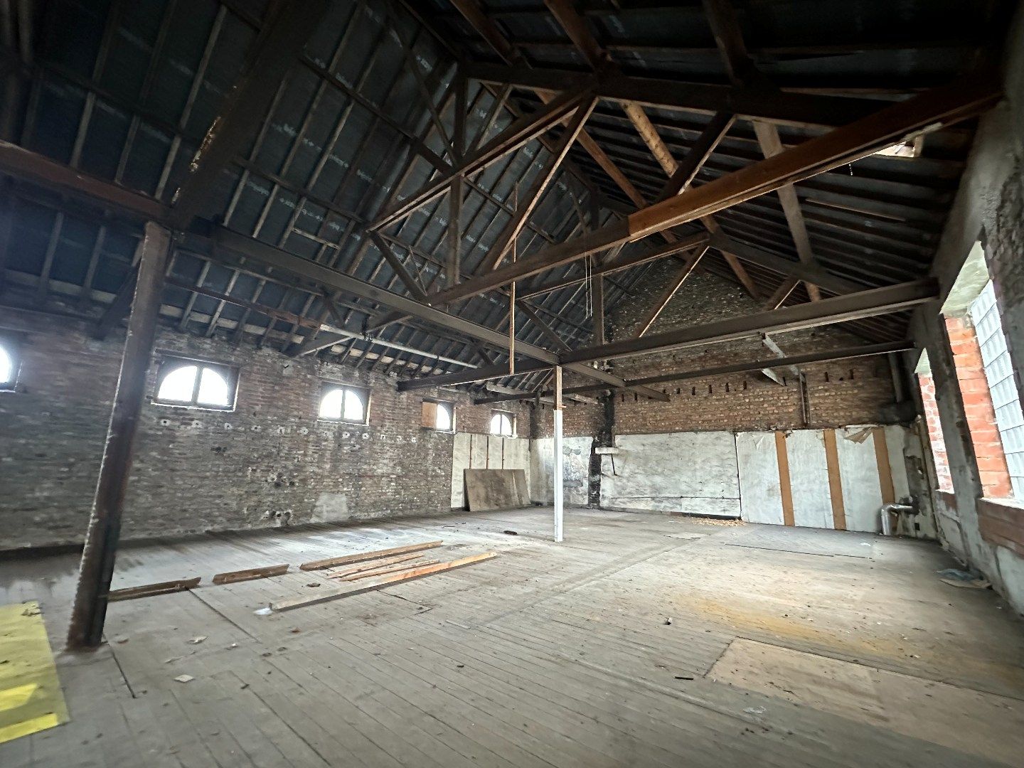 Groot pakhuis foto 4