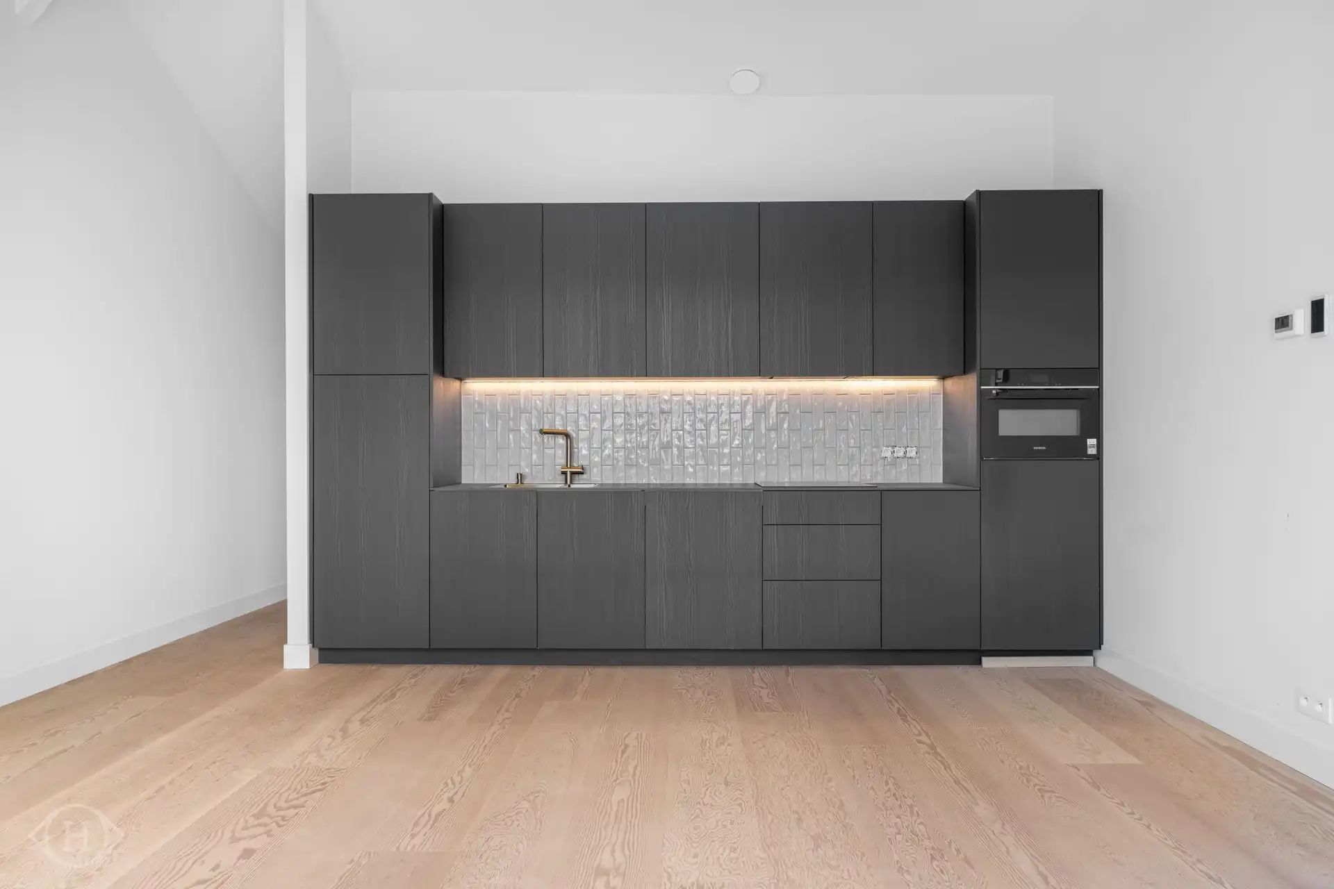 Lichtrijk appartement gelegen op de Bondgenotenlaan foto 6