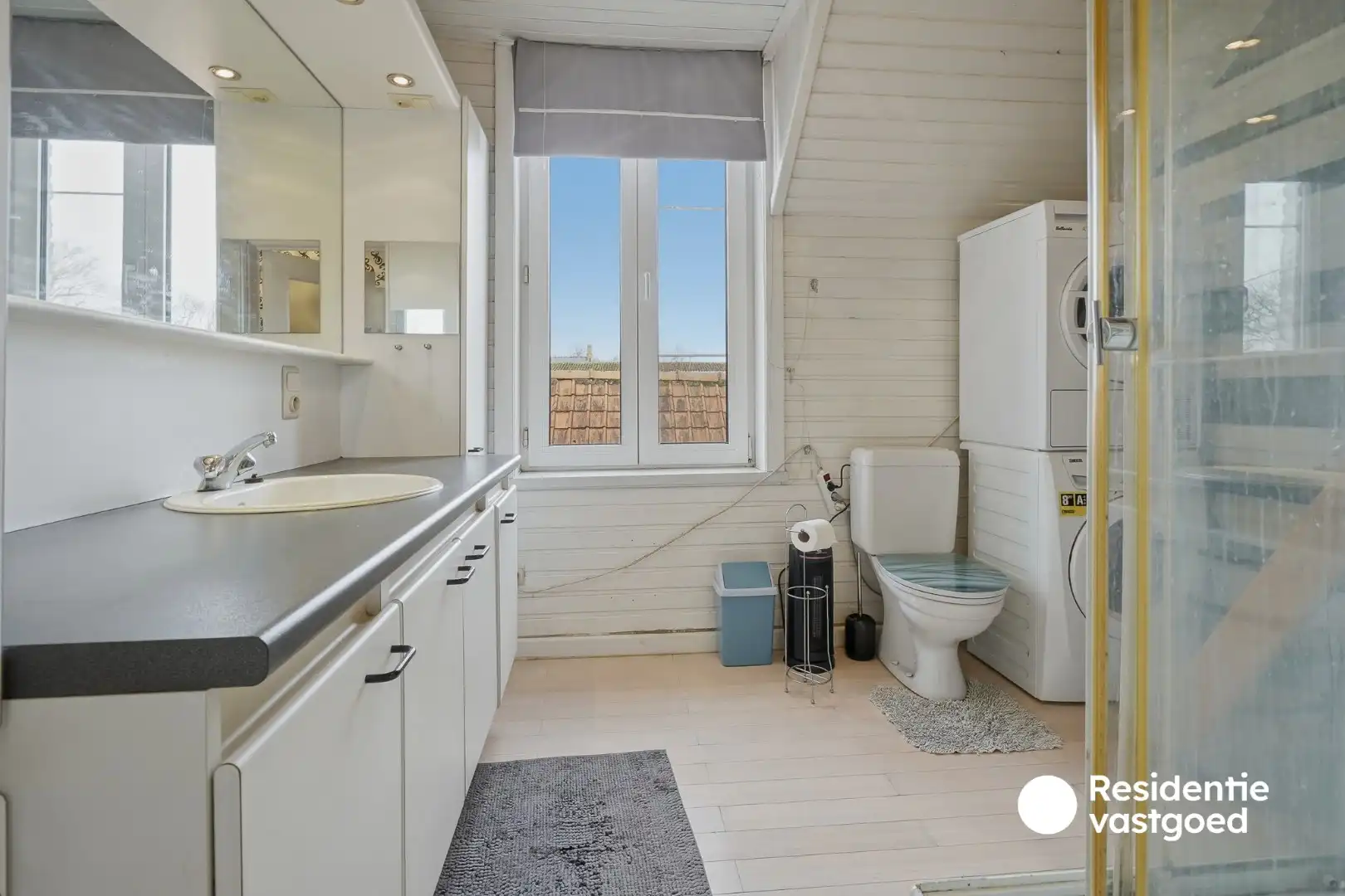 Instapklare woning in hartje Diksmuide, met zicht op het stadspark! foto 14
