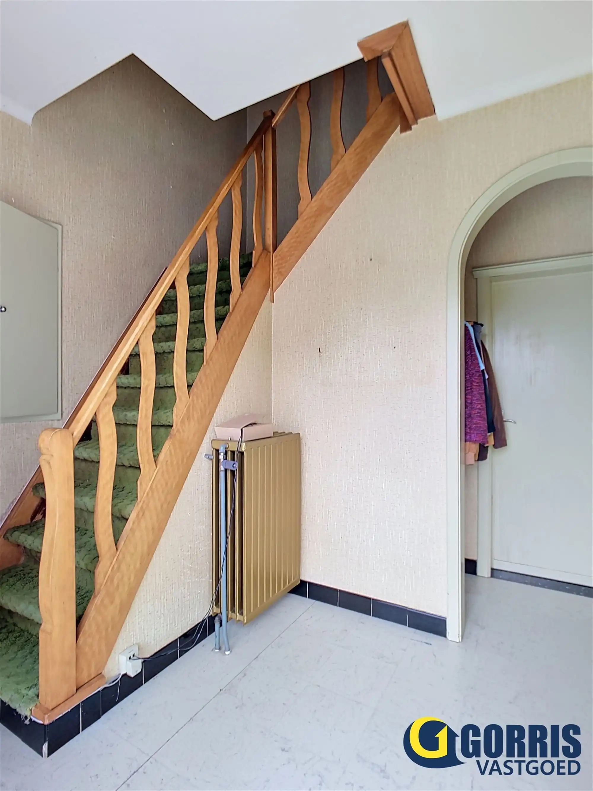 Te renoveren woning met ruime tuin in het centrum van Hulshout foto 2