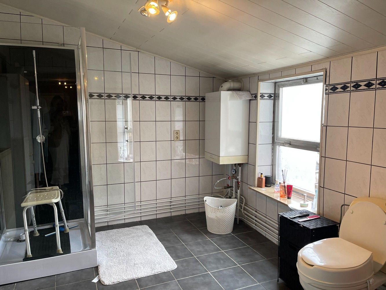 Ruim handelspand met woongelegenheid foto 28