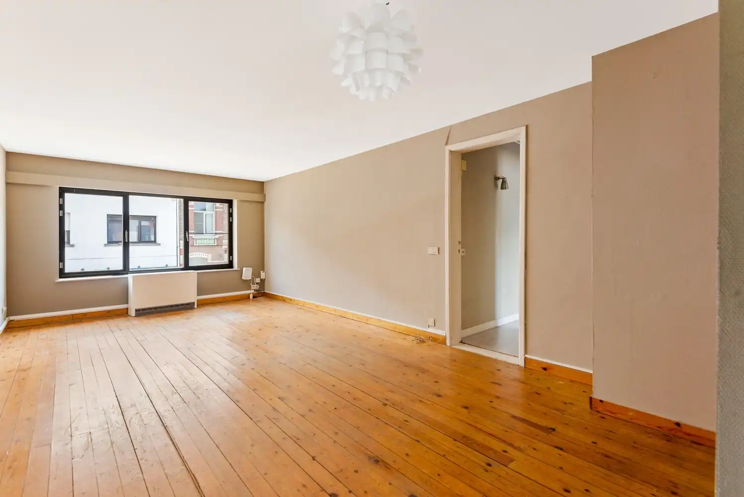 Handelshuis met 2 handelsruimtes en appartement in het hart van Wommelgem. foto 17