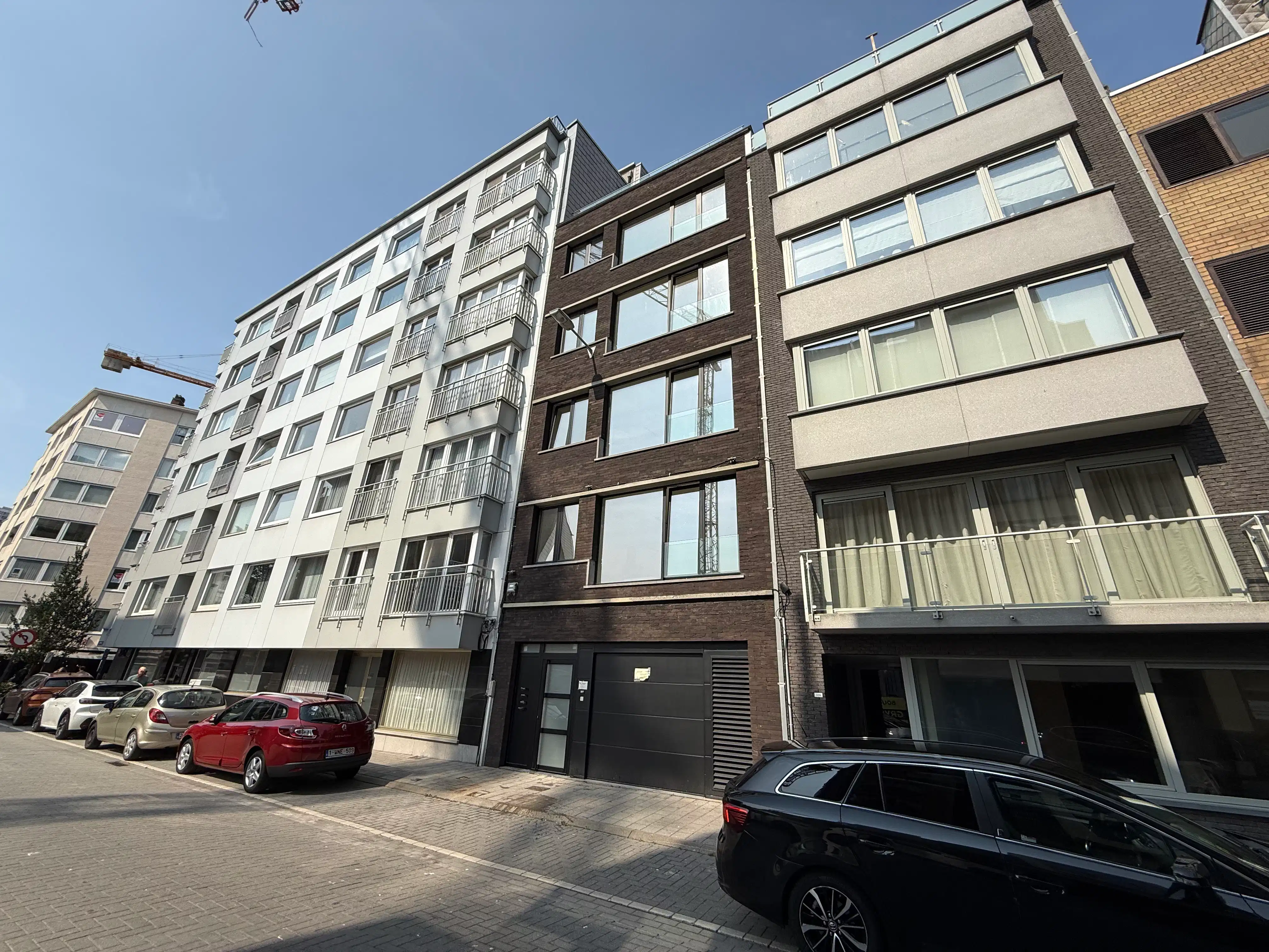Subliem gerenoveerd appartement met terras foto 12