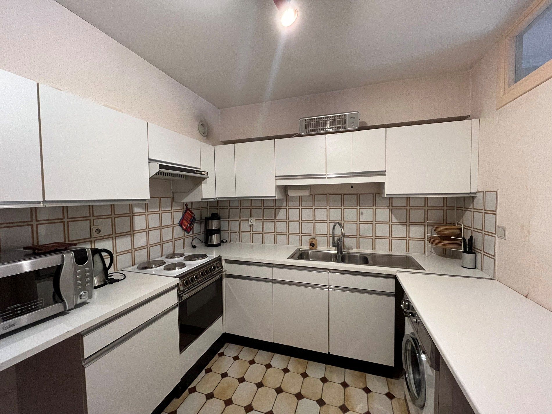 Gemeubeld appartement met 2 slpks. in centrum Knokke foto 6