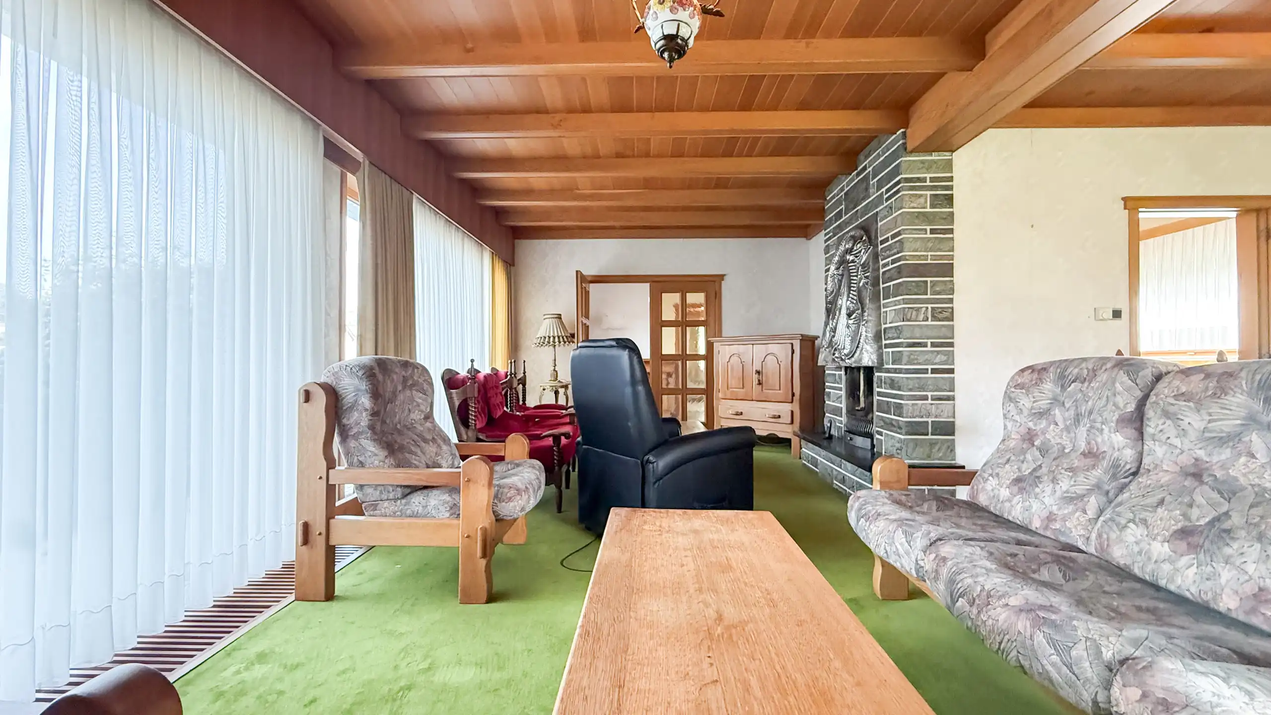 Rustig gelegen bungalow op zeer ruim perceel in Heusden! foto 3