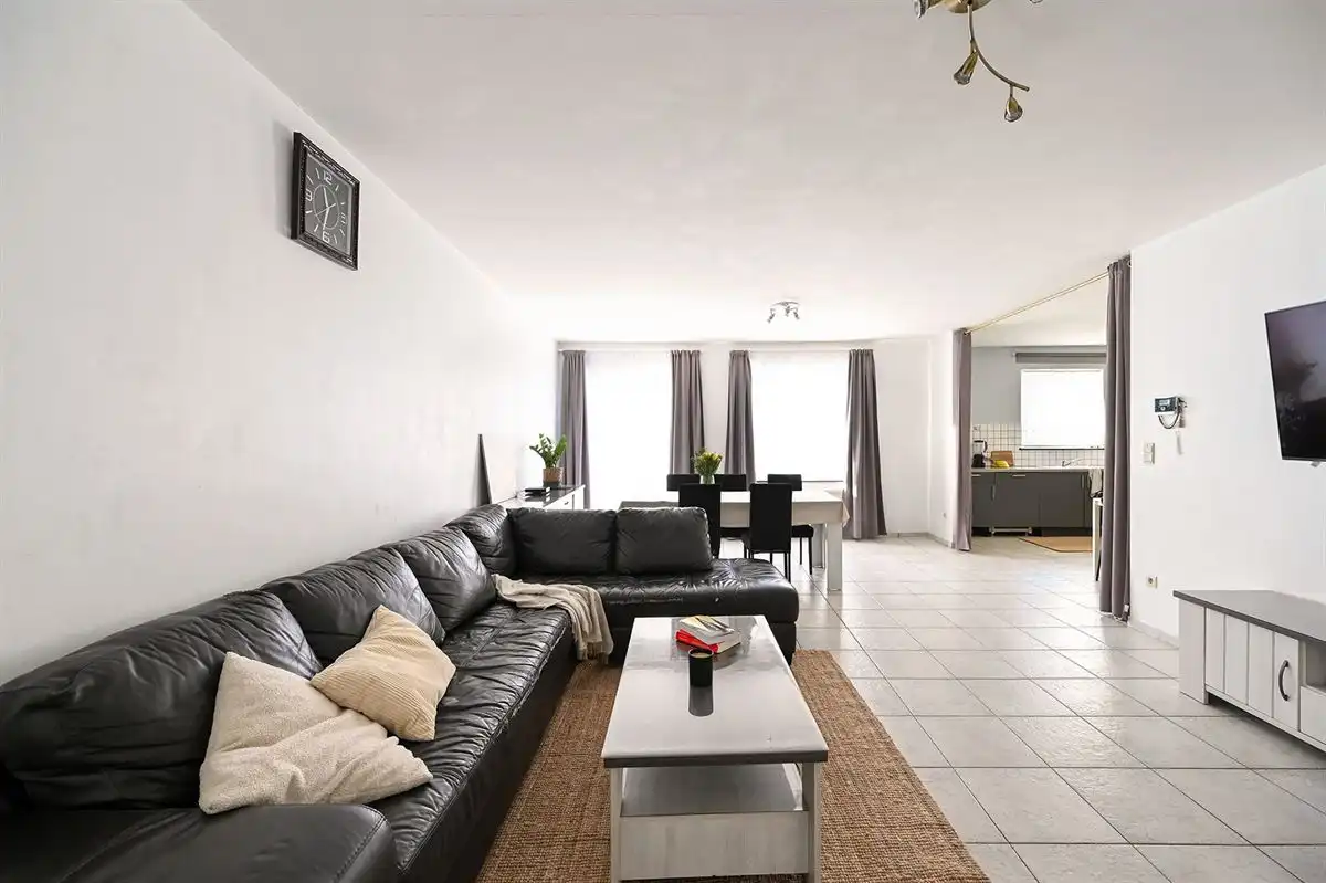 Zeer ruim appartement (120 m²) met 2 SLPK, terras en EPC-label A foto 4